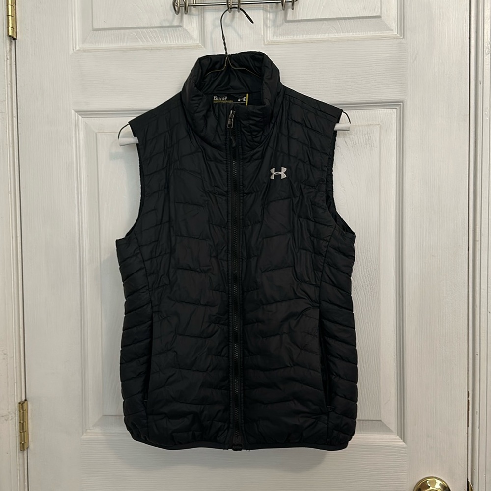 Under armor black puffer vest